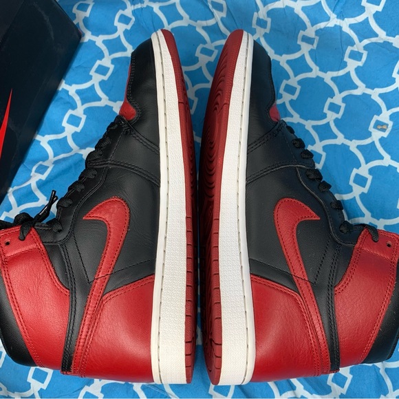 Nike Men’s size 9 Air Jordan 1 high Banned Retro OG bred black red 2016 rare vtg - Picture 9 of 12